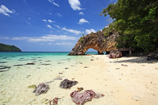 Arco di pietra naturale — Foto Stock