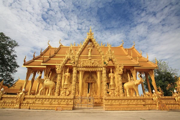 Thajské Zlatý chrám památka — Stock fotografie