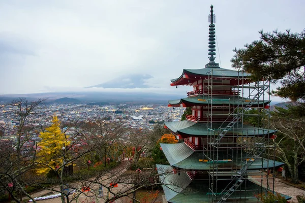 Pagoda Chureito Con Niebla Pesada Después Del Atardecer Mejor Mirador — Foto de Stock