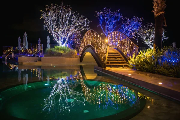 Light Bridge Trees Luxury Swimming Pool Reflection Water Night Modern — стоковое фото