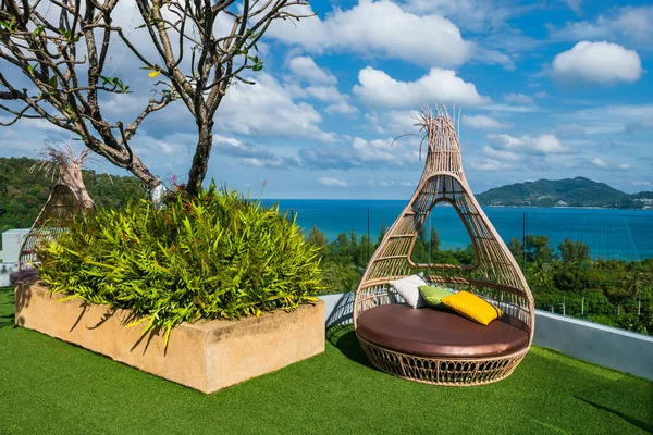 Antennenbalkon Mit Stühlen Des Luxus Resorts Mit Meerblick Und Blauem — Stockfoto