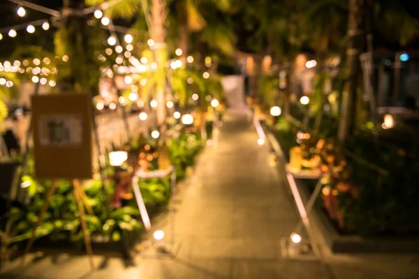 Blur Bokeh Boda Noche Decorativa Aire Libre Jardín Con Luces —  Fotos de Stock