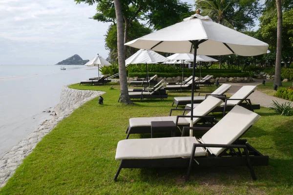 Bed Chairs White Parasols Resort Hua Hin Beach Thailand Summer — Stock Photo, Image