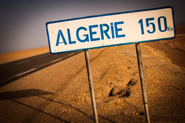 Vägskylt för Algeriet Stockfoto