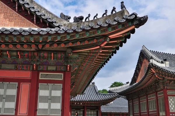 Tetto del palazzo reale Gyeongbokgung a Seoul — Foto Stock