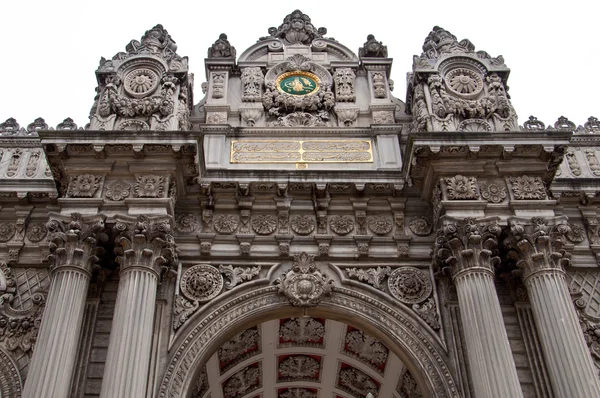 Palác Dolmabahce v Istanbulu, Turecko — Stock fotografie