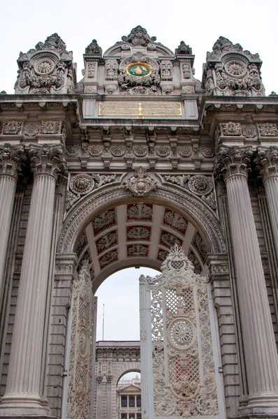 Palácio Dolmabahce em Istambul, Turquia — Fotografia de Stock