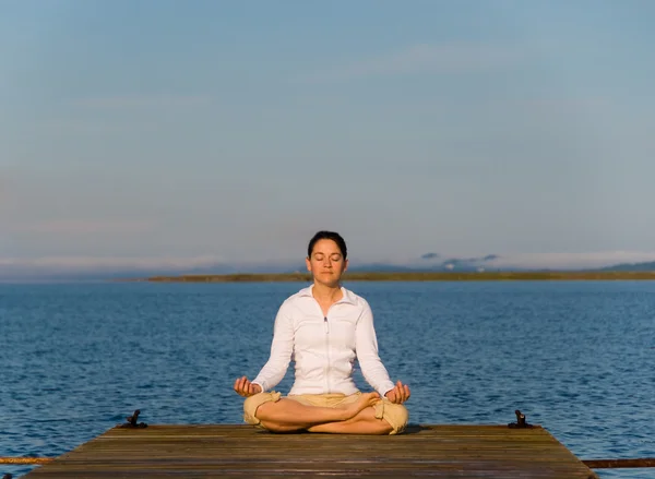 Mujer Yoga —  Fotos de Stock