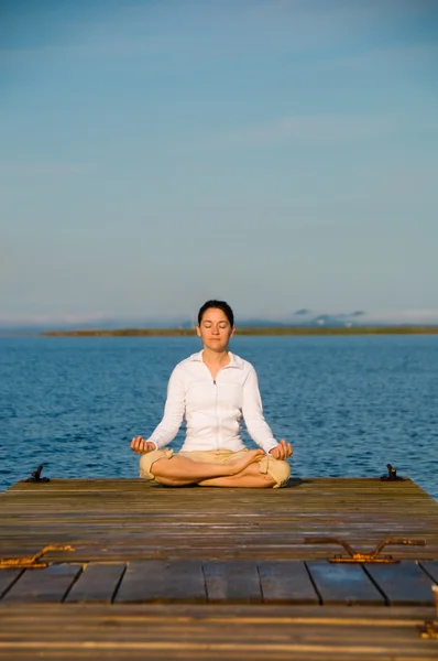 Mujer Yoga —  Fotos de Stock