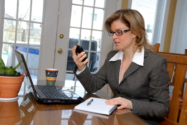 PDA woman — Stock Photo, Image