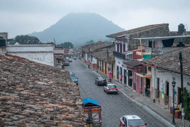 Xico, Veracruz, Meksika 'da bulutlu bir günde tipik bir cadde manzarası