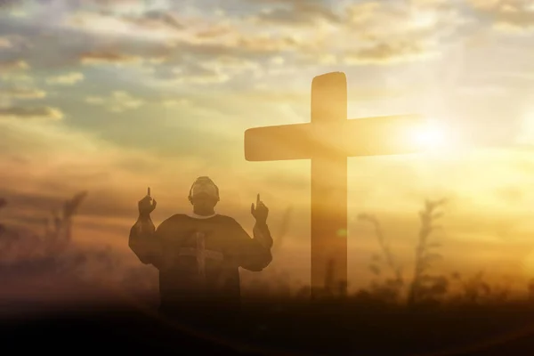 Silhouette Homme Levant Les Mains Adorer Louer Dieu Concept Religion — Photo