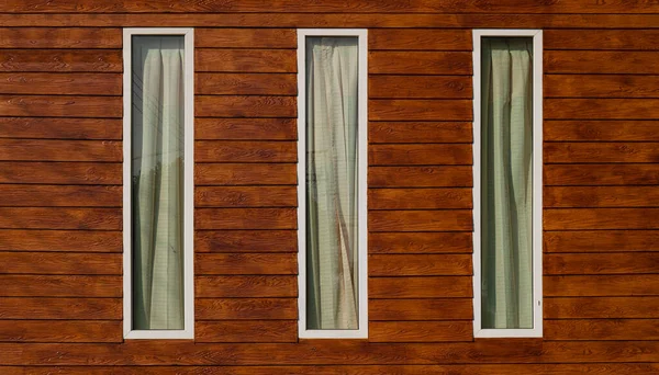 Drei Fenster Der Holzwand Mit Vorhang Blick Nach Draußen Fenster — Stockfoto