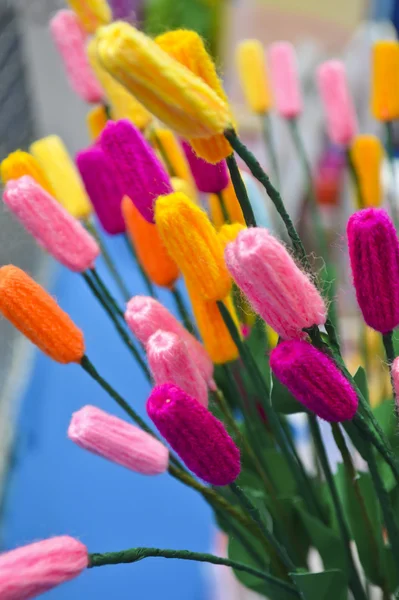 Artigianato di fiori colorato da filato — Foto Stock