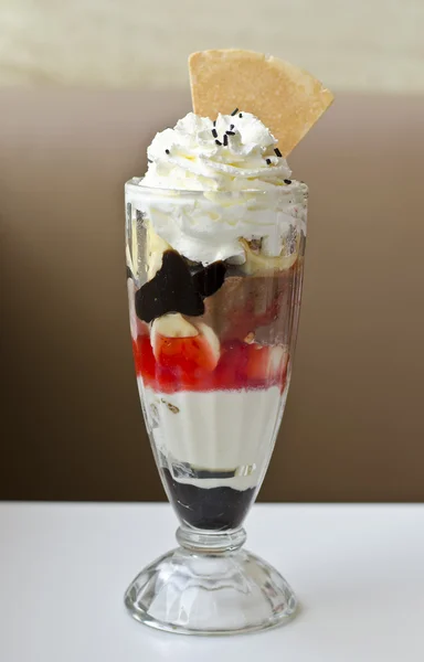 Glass sundae — Stockfoto