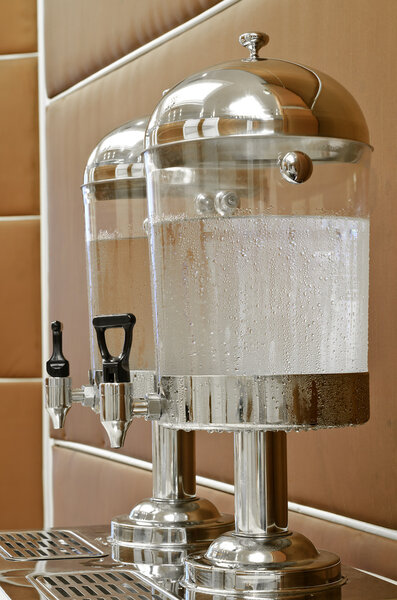 Дозаторы холодной воды, кулер для воды
