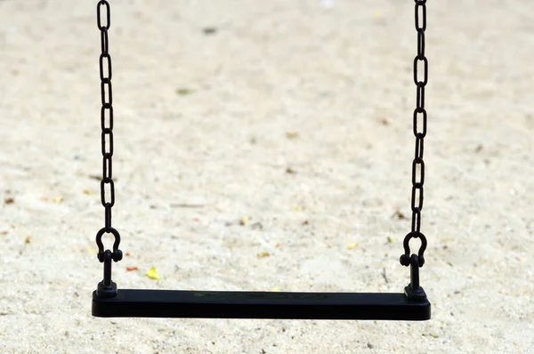 Schaukel Auf Dem Spielplatz — Stockfoto