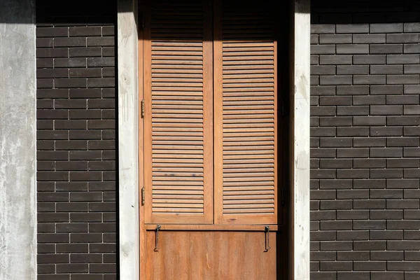 Wooden Door Black Background Old House — 图库照片