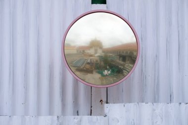 mirror circle for traffic in the city