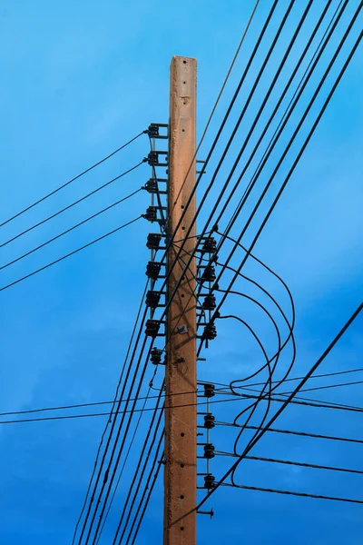 Linha Elétrica Cidade — Fotografia de Stock