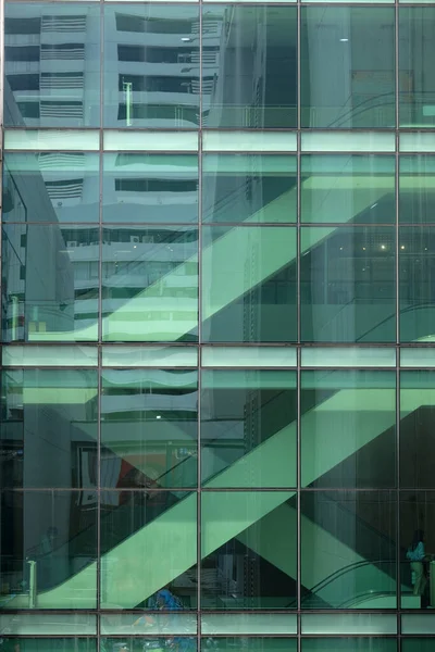 Bürogebäude Mit Fenstern Und Treppen — Stockfoto