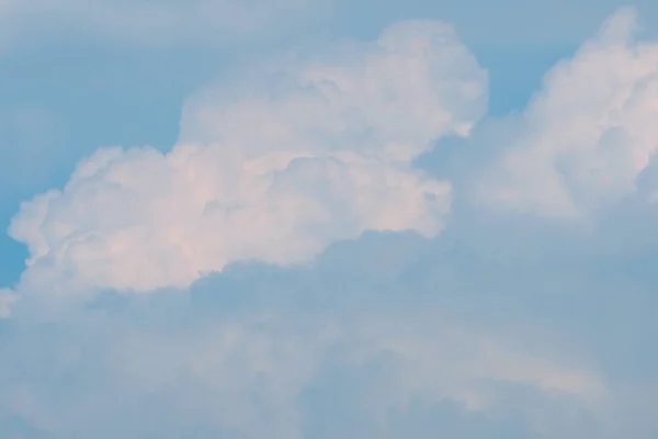 Cielo Azul Con Nubes Clima Soleado Fondo Verano —  Fotos de Stock