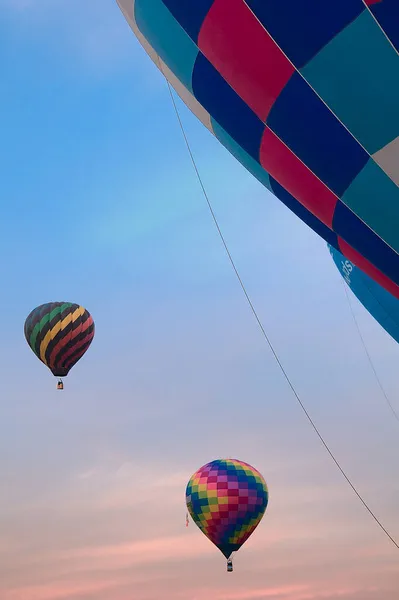 부케크 Albuquerque Balloon Fiesta 바람을 울긋불긋 풍선이 — 스톡 사진