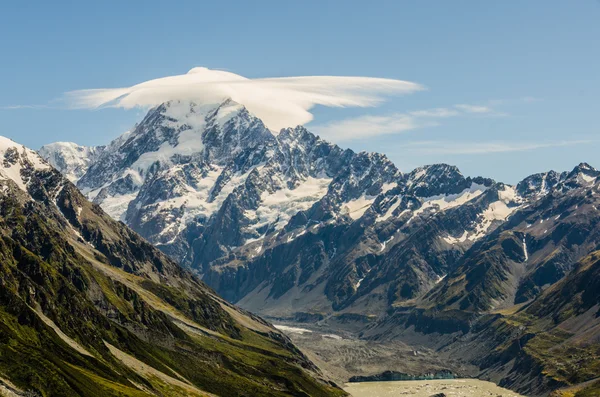 Mount Cook med sky på topmødet, New Zealand - Stock-foto