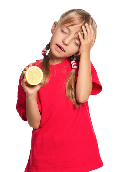 Niña con limón — Foto de Stock