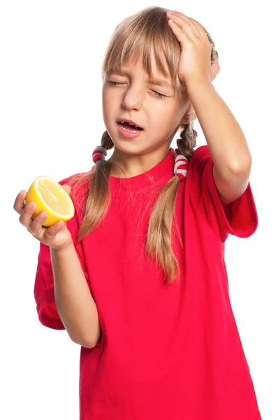 Petite fille au citron — Photo
