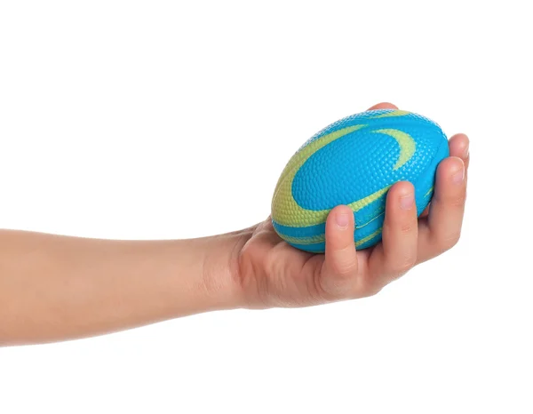 Mano de niño con bola pequeña — Foto de Stock