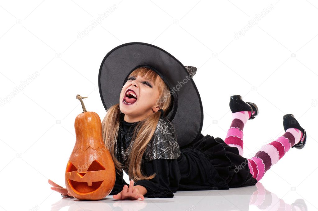Little girl in halloween costume