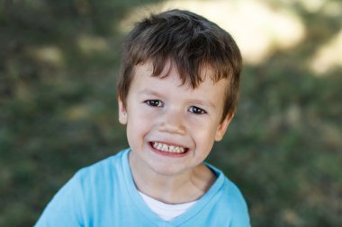 etkin kızgın çocuk