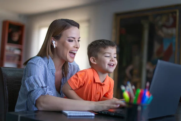 Happy Young Caucaisan Mother Son Joking Laptop Home Office — Stock Photo, Image