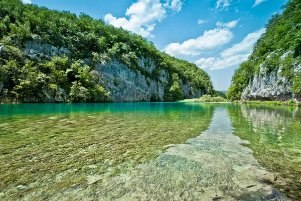 Beautiful landscape in the Plitvice Lakes National Park in Croatia — Stock Photo, Image