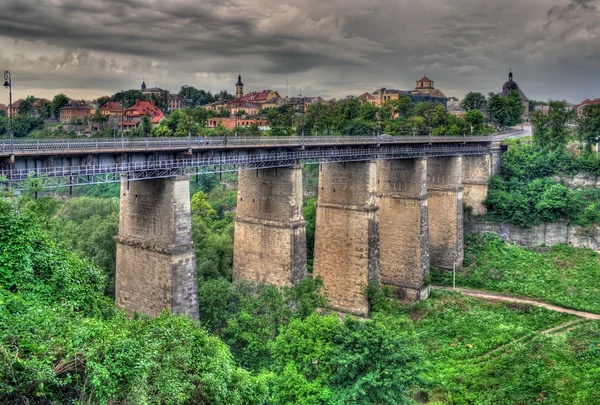 Gamla bron i kamianets-podilskyi, Ukraina. HDR-bild — Stockfoto