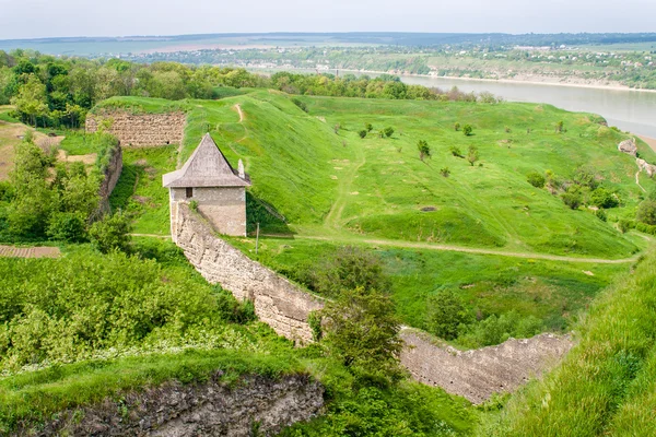 Mur-rideau à la forteresse de Khotyn, Ukraine — Photo