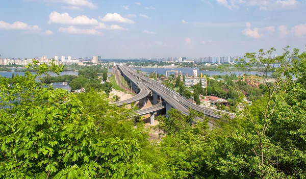 View of highway and railway bridges from a hill over the Dnieper — Stock Photo, Image