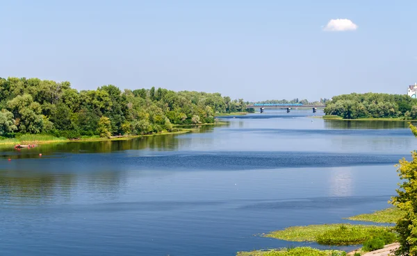 Uitzicht op de rivier Dnjepr in kiev, Oekraïne — Stockfoto