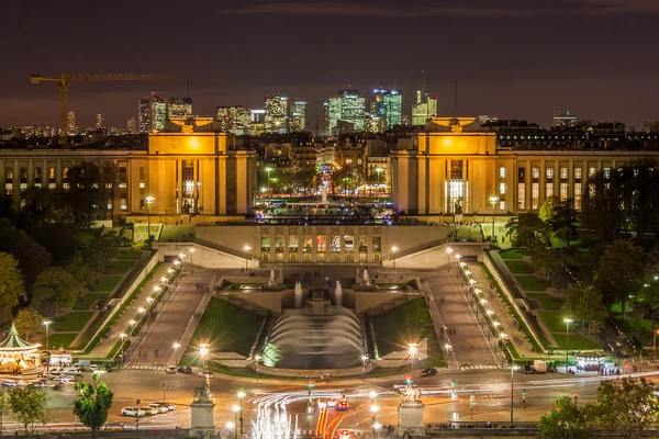 The Palais de Chaillot, the Trocadero and La Defense — Stock Photo, Image