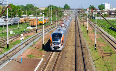 Ukrayna modern hızlı yolcu treni