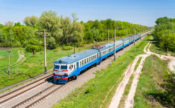 Train électrique de banlieue dans la région de Kiev, Ukraine — Photo