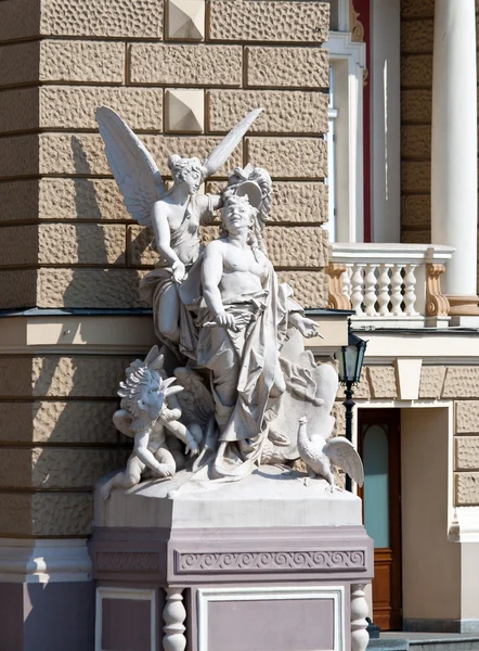 Sculptures at the Odessa Opera and Ballet Theater — Stock Photo, Image
