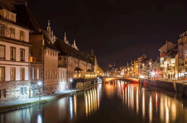 Nemocný řeka ve Štrasburku - Alsasko, Francie — Stock fotografie