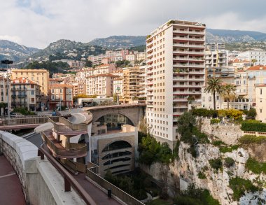 monaco Tren İstasyonu'na bakış