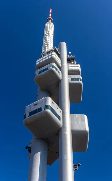 Torre de Televisión Zizkov en Praga - República Checa — Foto de Stock