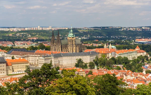 Vista do Castelo de Praga (Prazsky hrad) - República Checa — Fotografia de Stock