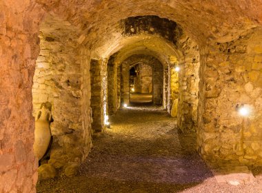narbonne - Fransa içinde Gallo-roman horreum