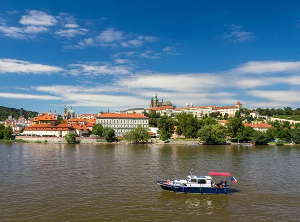 Vista de Mala Strana e Castelo de Praga — Fotografia de Stock