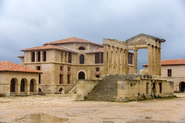 À l'intérieur de l'hôpital Caroline sur l'île de Frioul à Marseille, France — Photo